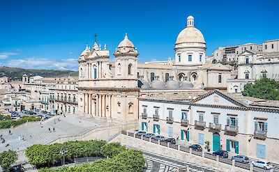 The Baroque fa&ccedil;ade of the Cathedral of San Nicol&ograve; overlooking Piazza Municipio. Flickr:MichaelGaylard