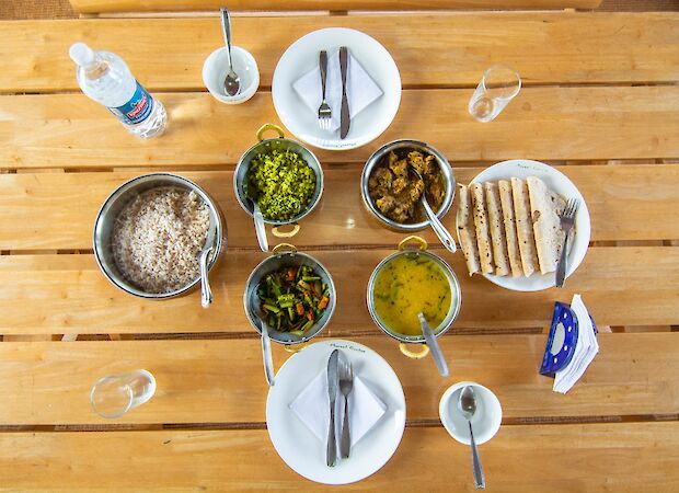 Indian foods on the houseboat | Bike & Boat Tour