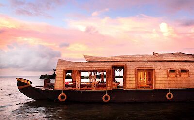 Indian houseboat | Bike & Boat Tour