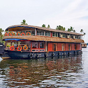 Typical house boat in India | Bike & Boat Tours