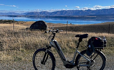 Rest stop with a view, New Zealand Alps. CC:TO