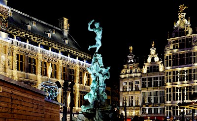 Grote Markt at night, Antwerp, Belgium. Marcus Loke@Unsplash
