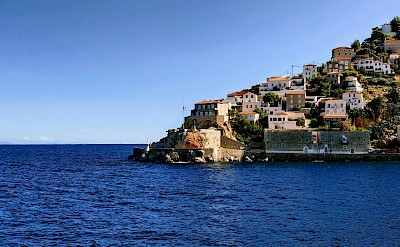 Cliffside village on Hydra, Greece. Unsplash@Mauricio Munoz