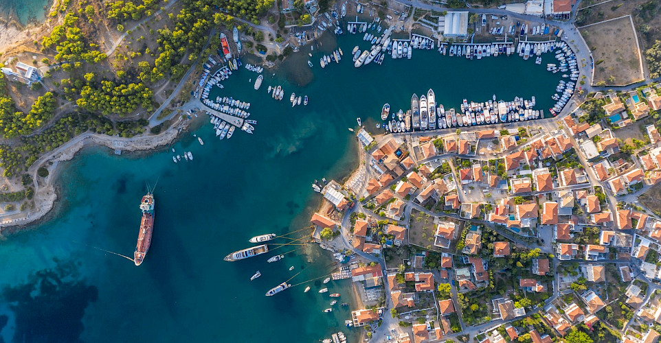 Port of Saronic Island Spetses in Argolic Gulf, Greece. Flickr:Marco Verch 37.346202, 22.924061