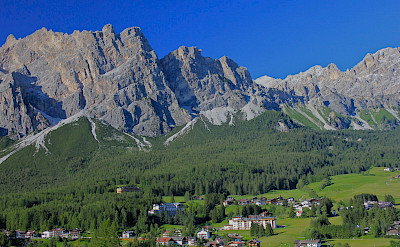 Cortina d'Ampezzo, Italy. Flickr:Navin Rajagopalan 