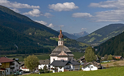 Mountain village of Hochpustertal in South Tyrol, Austria. Creative Commons:Strasserwirt 