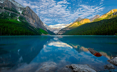 Morning at Lake Louise Lake Louise, Banff, Canada. Flickr:Jay Huang