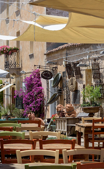 Cafes en route while enjoying the Sardinia Hiking Tour. Flickr:Carlos Llamas