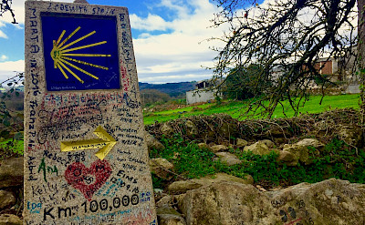 100km mark between Sarria and Portomarin on Camino de Santiago, Spain. Flickr:subherwal