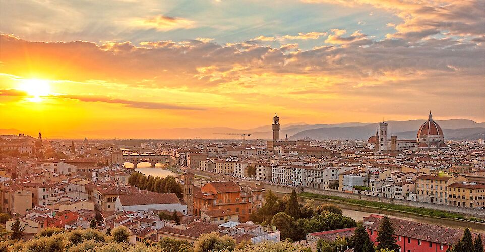 Overlooking Florence, Tuscany, Italy. Flickr:Jiuguang Wang