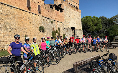 Group photo on this Tuscany Italy Bike Tour.