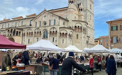 Market in Modena, Italy. Unsplash@Megan Leung