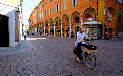 Biking through Modena, Emilia-Romagna, Italy. Flickr:German Poo-Caamano