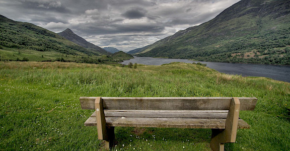 The hiker's bench awaits in Kinlochleven, Scotland Highlands. Flickr:mike138 56.711159, -4.961849