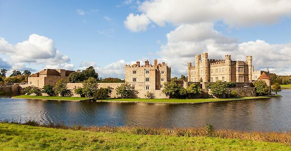 Leeds Castle. pexels@BobJenkin