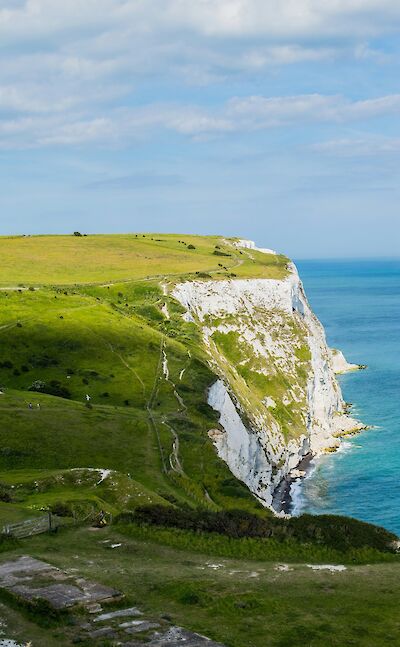 White Cliffs of Dover, Kent, England. Unsplash:Vilmantas Bekesius