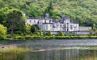 Kylemore Abbey in Connemara, County Galway, Ireland. Flickr:Kate, get the picture