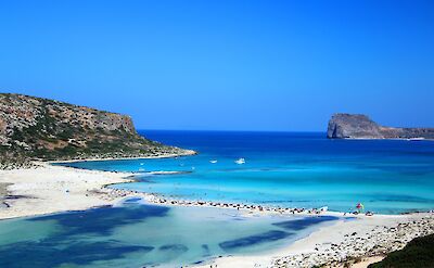 Crete Island swimming! Elenia Fiontzi@Unsplash
