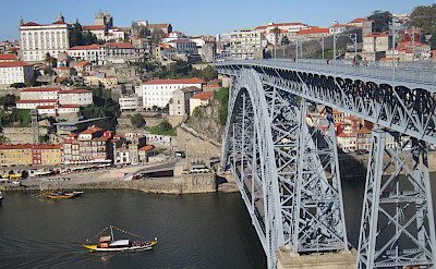 Huge bridge in Porto, Portugal. Flickr: Pepe Martin
