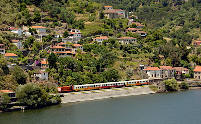 Train in Regua, Portugal. Flickr:Nelson Silva