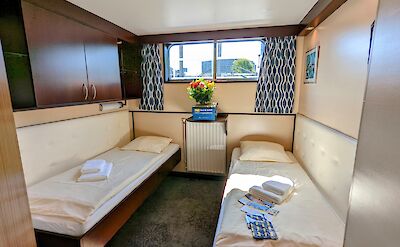 Twin cabin - Main deck | Serena | Bike & Boat Tour