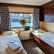 Twin cabin - Upper deck | Serena | Bike & Boat Tour