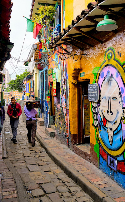 Awesome murals in Bogotá, Colombia. Flickr:Pedro Szekely