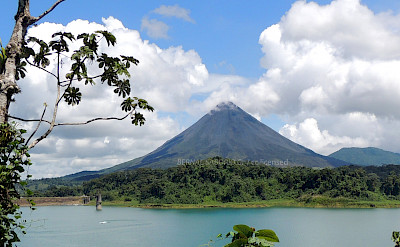 Avenal Volcano & Lake at La Fortuna, Costa Rica. Flickr:Bernal Saborio