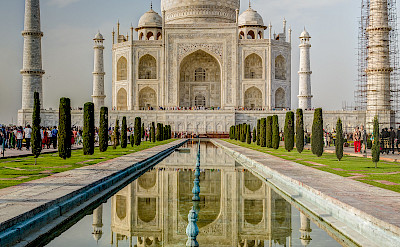 Evening at the Taj Mahal in India. Flickr:Steven dosRemedios