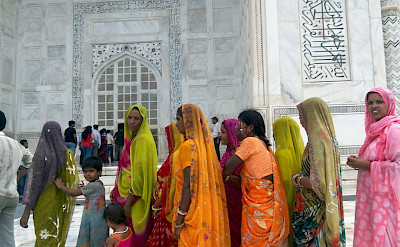 Ladies at the Taj Mahal in Agra, Uttar Pradesh, India. Flickr:Fungi_(Trading)