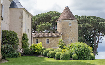 Château d'Yquem in southern Bordeaux, France. Flickr:Graeme Churchard