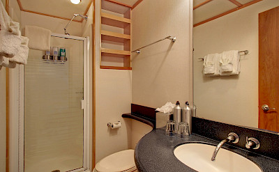 Admiral cabin bathroom | Safari Quest | Pacific Northwest Cruise Tour