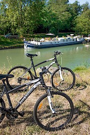 21-speed Decathalon hybrid bike