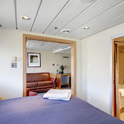 Commodore cabin room | Safari Endeavour | Alaska Cruise Tour