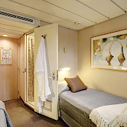 Navigator twin bed cabin | Safari Endeavour | Alaska Cruise Tour