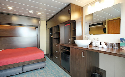 Admiral cabin bed | Wilderness Explorer | Alaska Cruise Tour