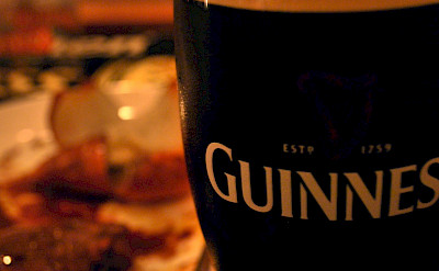 Guinness at the pub in England. Flickr:Yumi Kimura