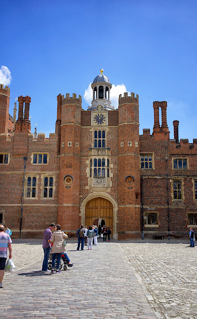 Main Gate at Hampton Court in England. Flickr:Paul Hudson