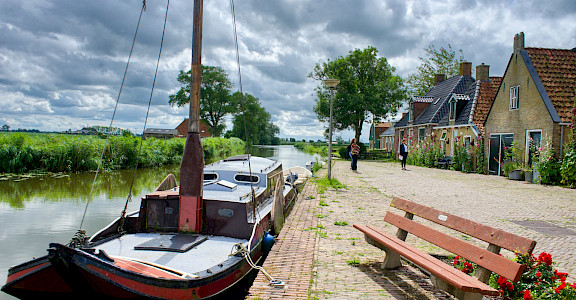 Biking through Stavoren, Friesland, the Netherlands. Flickr:Bruno Rijsman