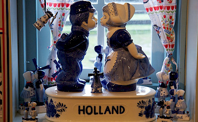Souvenirs for sale in Zaanse Schans in the Netherlands. Flickr:Mario Sanchez Prada
