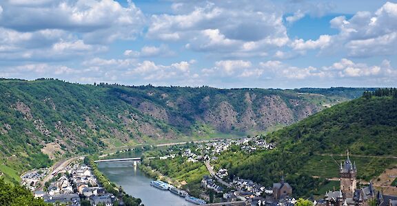 Bike & Boating through Cochem, Germany. Flickr:Frans Berkelaar