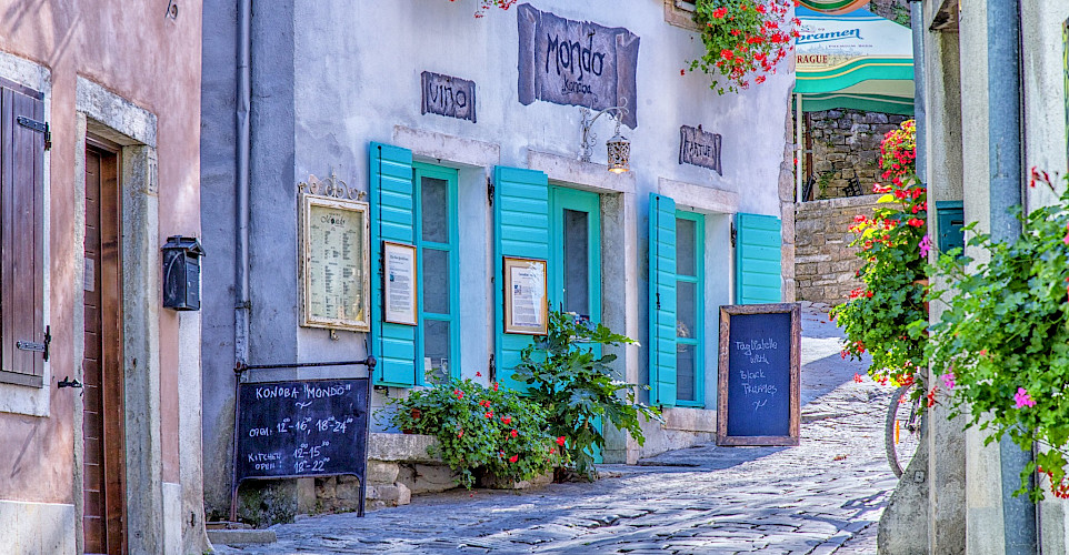 Motovun, Istria, Croatia. Flickr:Arnie Papp 