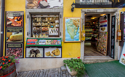 Shopping in Motovun, Istria, Croatia. Flickr:Arnie Papp