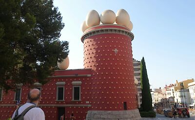 Looking up at the Dal&iacute; Theatre-Museum, Figueres, Spain. Unsplash@Malcolm Ketteridge