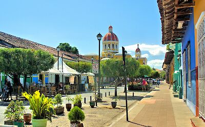 Calle La Calzada, Granada, Nicaragua. Flickr:Byron Howes