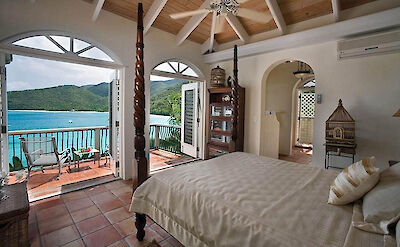 B Peter Bay Beach Villa Bedroom