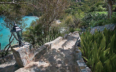 B Peter Bay Beach Villa Stone Steps To Beach