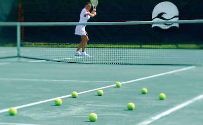 M Cdc Tennis Player Flat