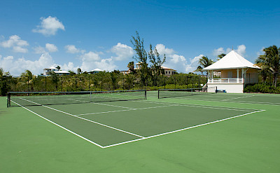 Private Tennis Courts Within Walking Distance