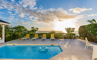 Bluesailing Pool Sunset